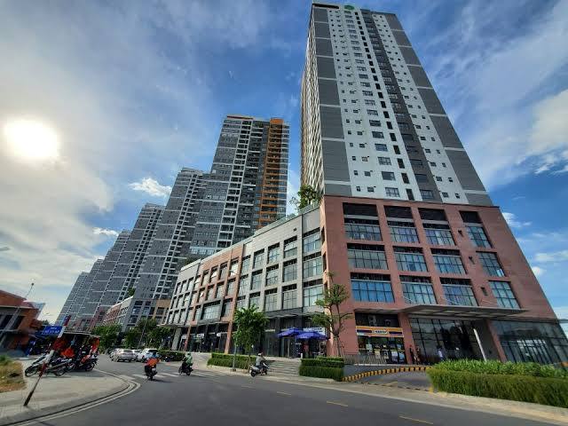Khối đế thương mại và các tòa tháp