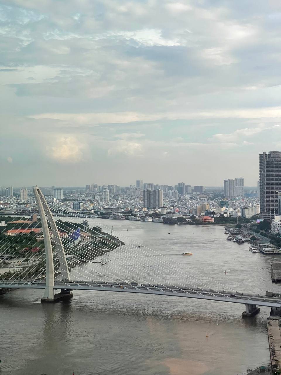 Bán căn 1 phòng ngủ Grand Marina, view sông Sài Gòn