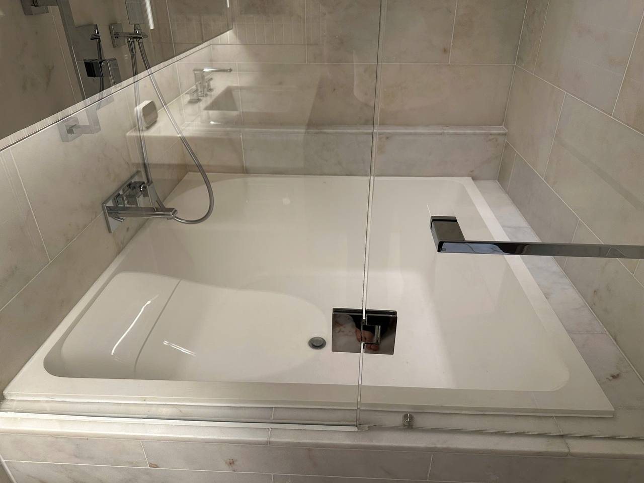 Cho thuê căn 2 phòng ngủ Grand Marina, yên tĩnh, cho nuôi thú cưng, ảnh 8