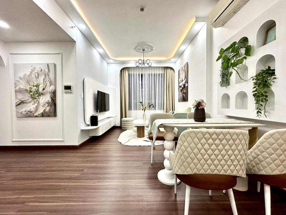 Cho thuê căn 2PN 2WC tháp view hồ bơi, nội thất tân cổ điển xanh mint mới tinh, ảnh 2