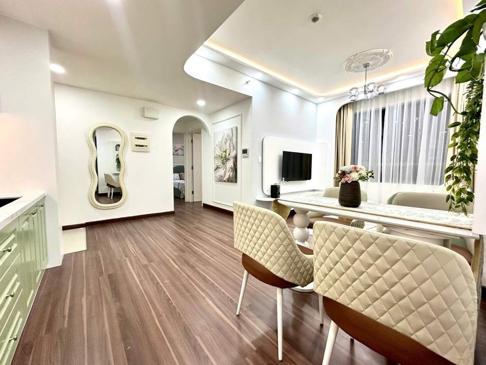 Cho thuê căn 2PN 2WC tháp view hồ bơi, nội thất tân cổ điển xanh mint mới tinh, ảnh 5