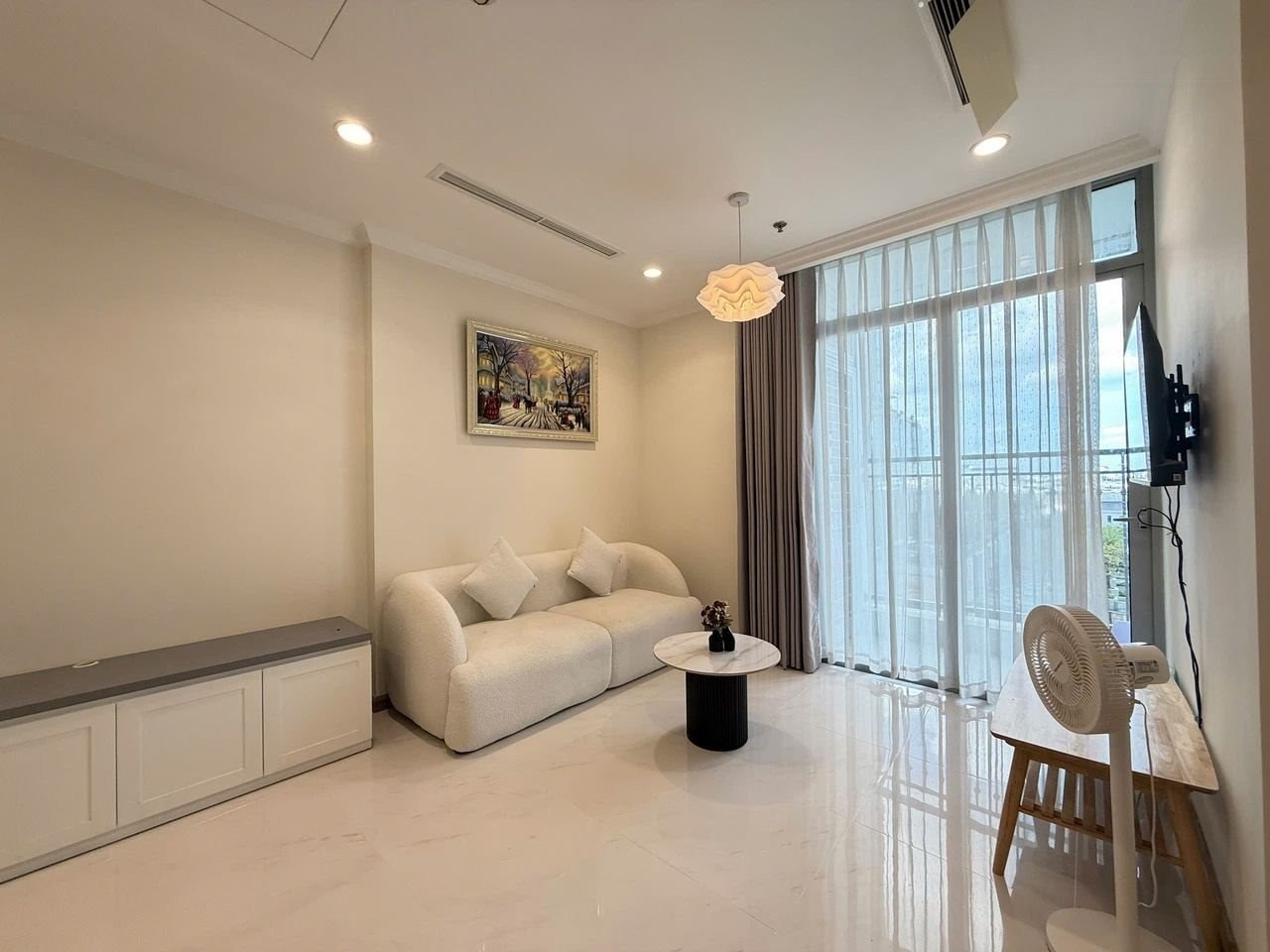 Căn 1PN Landmark 2 rộng sáng, full nội thất