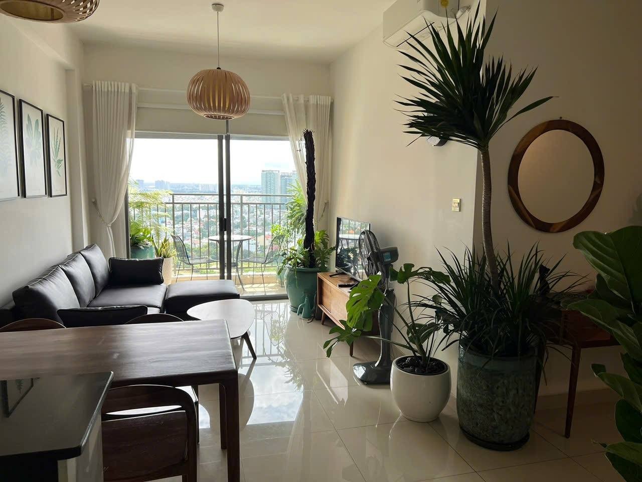 Bán căn 2PN 75m² tháp tầng cao The Sun Avenue, ban công view kênh và biệt thự An Phú