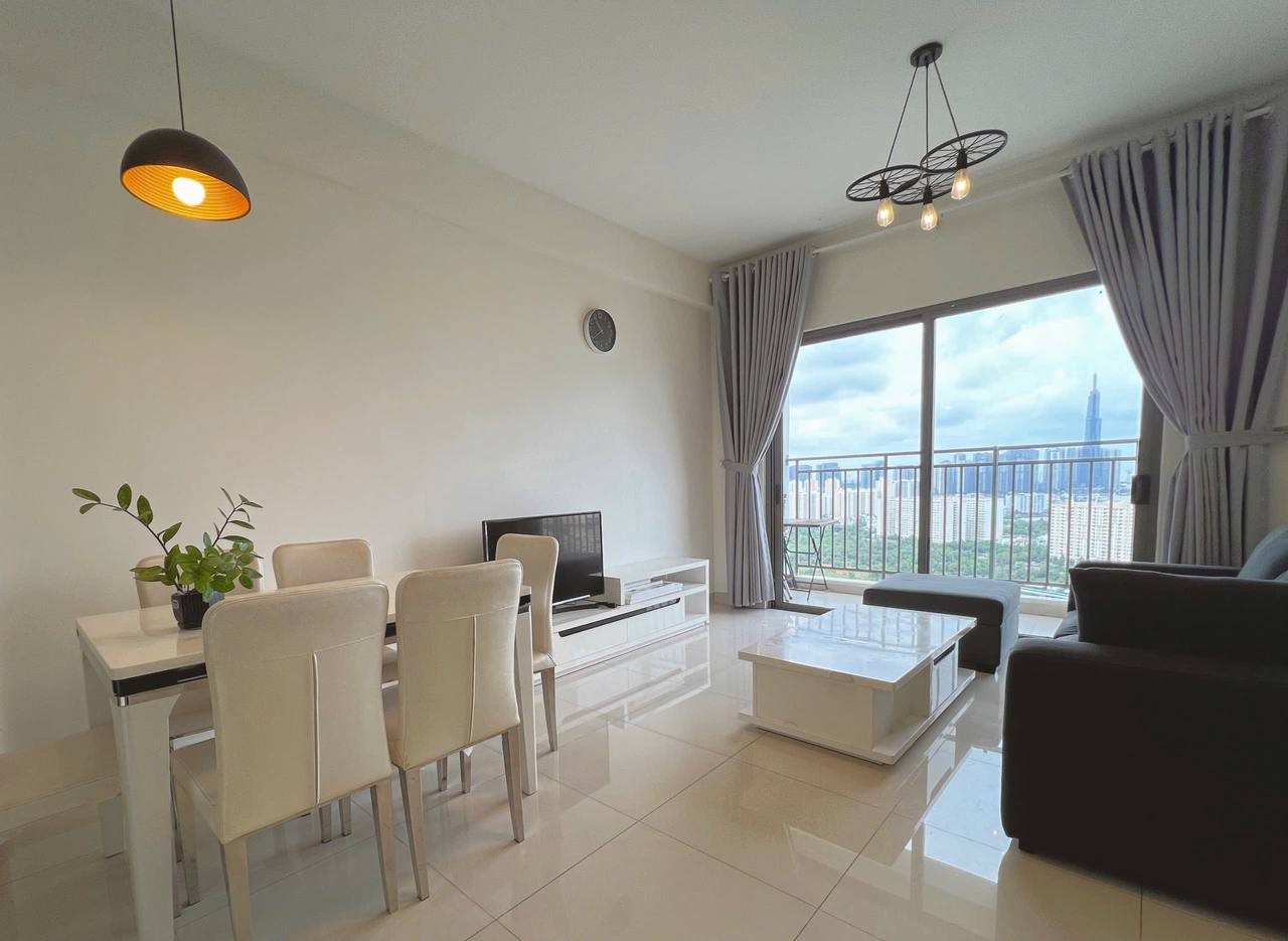 Cho thuê căn 3PN 90m² tháp tầng cao The Sun Avenue, view Landmark 81