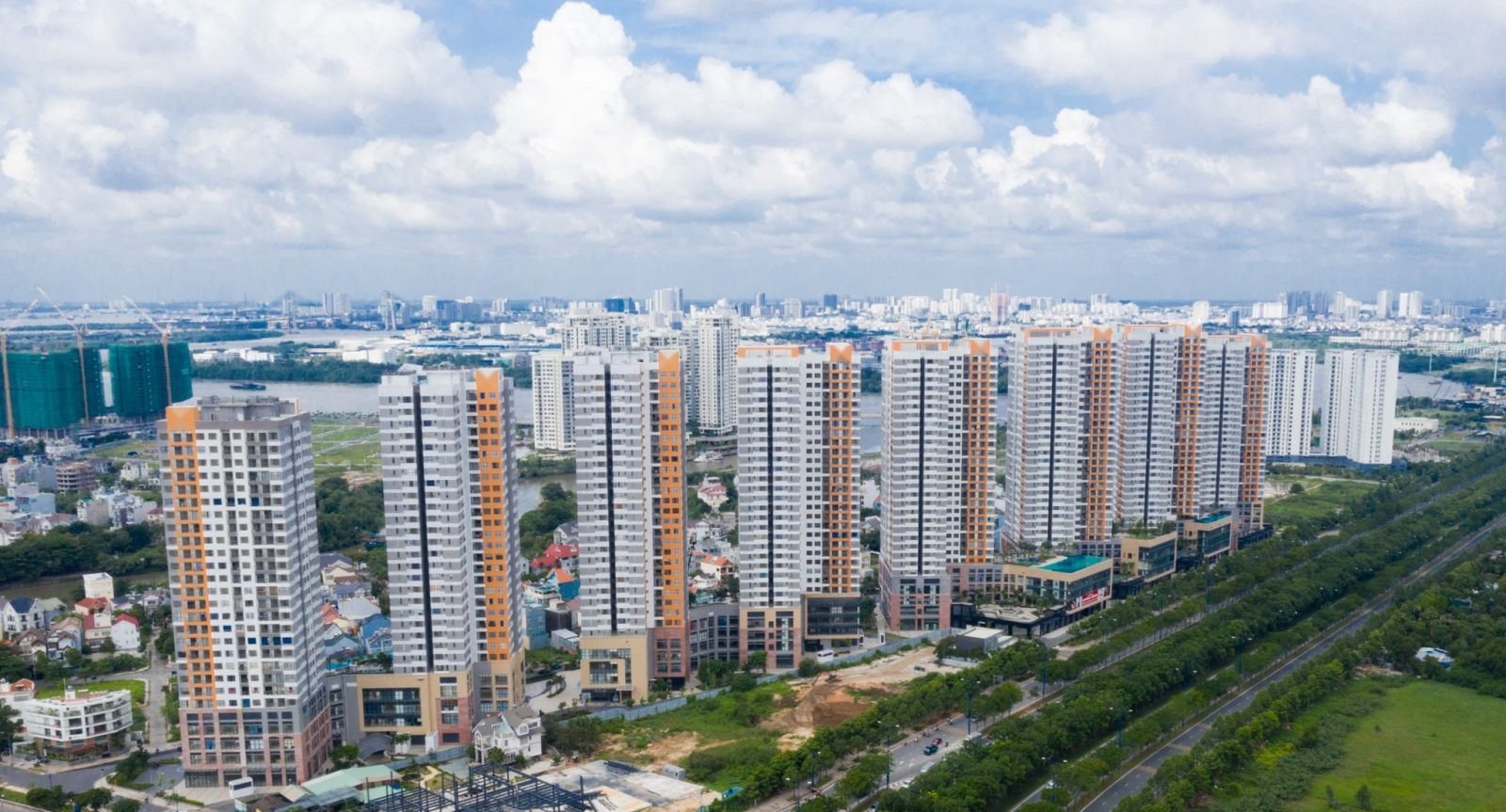 The Sun Avenue, ảnh 1
