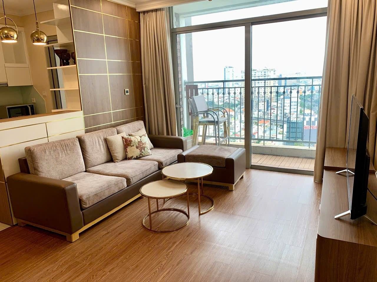 Căn 3PN tầng cao, view thành phố