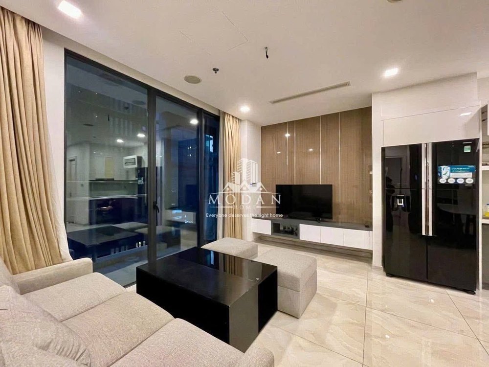 Cho thuê căn 2PN 78m² tháp Lux 6 Vinhomes Golden River